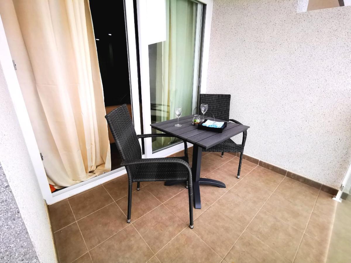 65m² 2 slaapkamer, 2 privé badkamer Appartement in Adeje Costa Adeje  Buitenkant foto